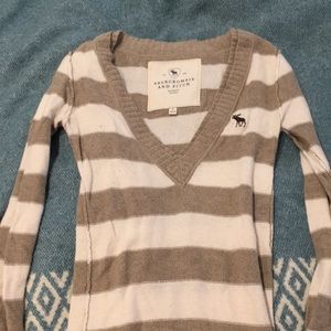 Abercrombie and Fitch Womens sweater